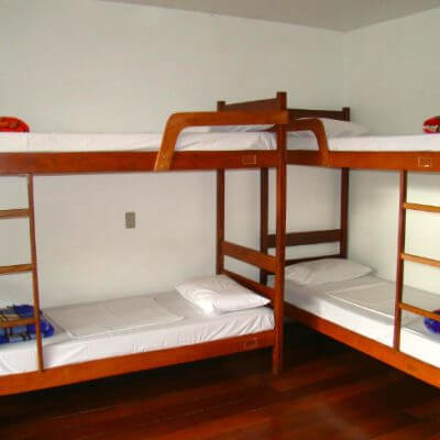 Quarto coletivo feminino